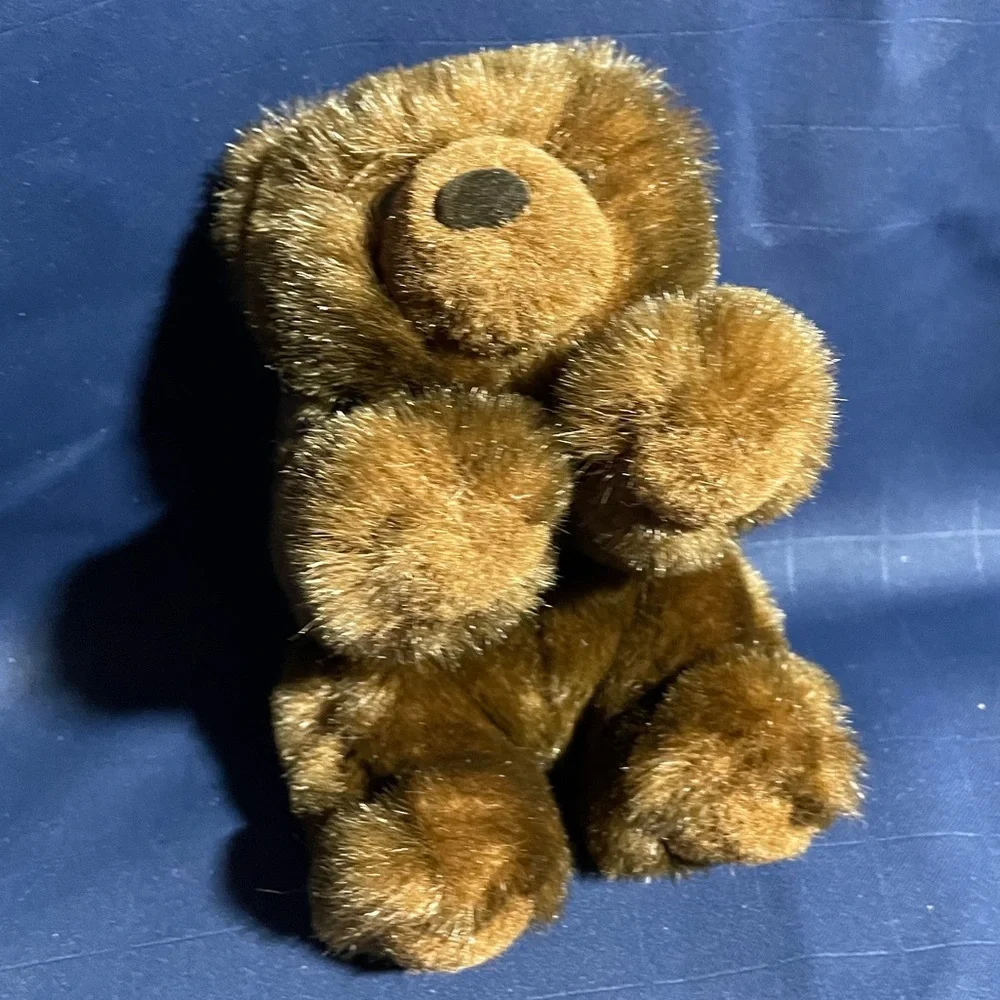 Russ Berrie & Co ‘Li’l Grizzly’ brown plush 8” bear EUC